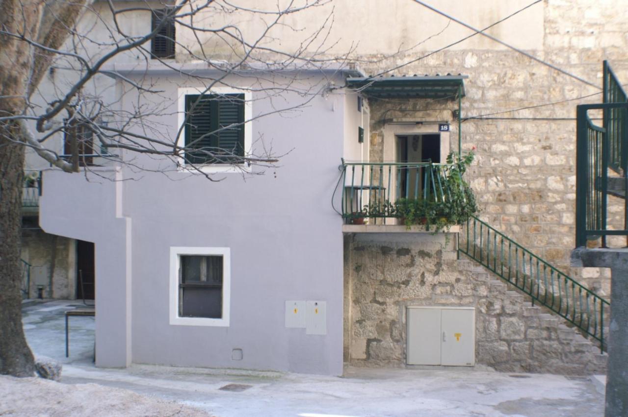 Apartments With A Parking Space Omis - 4327 Exterior foto